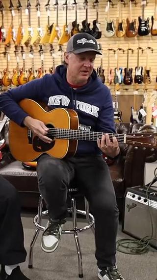 Joe Bonamassa at Norms....1940 Martin 000-28