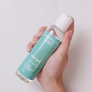 AMORELIE Care Gleitgel wasserbasiert – 150 ml - Hand Video