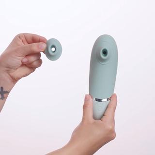 Womanizer Next 3D Pleasure - Hand Video