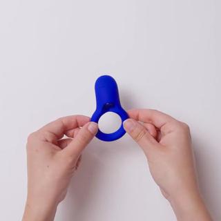 AMORELIE Joy Dance Penisring mit Vibration - Hand Video