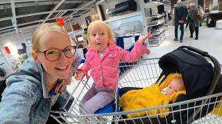 HiER MOESTEN WE ECHT VOOR NAAR DE iKEA! | Bellinga Vlog #2208