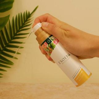 Exotiq Aromatic Massage Oil - Hand Video