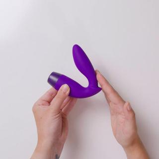 AMORELIE Joy Melt Prostata-Vibrator - Hand Video