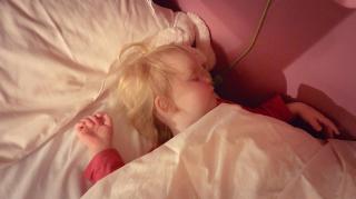 LUXY HEEFT VOOR HET EERST iN HAAR EiGEN BED GESLAPEN! | Bellinga Vlog #2047
