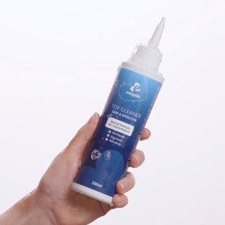 EasyGlide Masturbator Cleaner - Hand Video