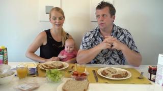 MUGBANG MET BABY | Bellinga Familie Vlog #1029