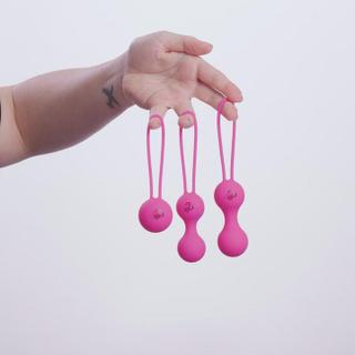 EasyToys Weighted Kegel Ball Set - Hand Video