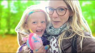 DiT VERWACHTE LUCiLLA NIET TiJDENS DE WANDELiNG! | Bellinga Vlog #1735
