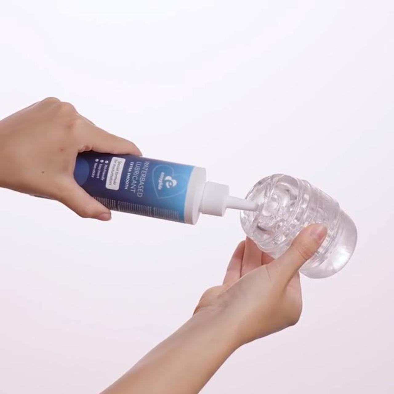 Fleshlight Quickshot Riley Reid - Hand Video / EasyToys TV