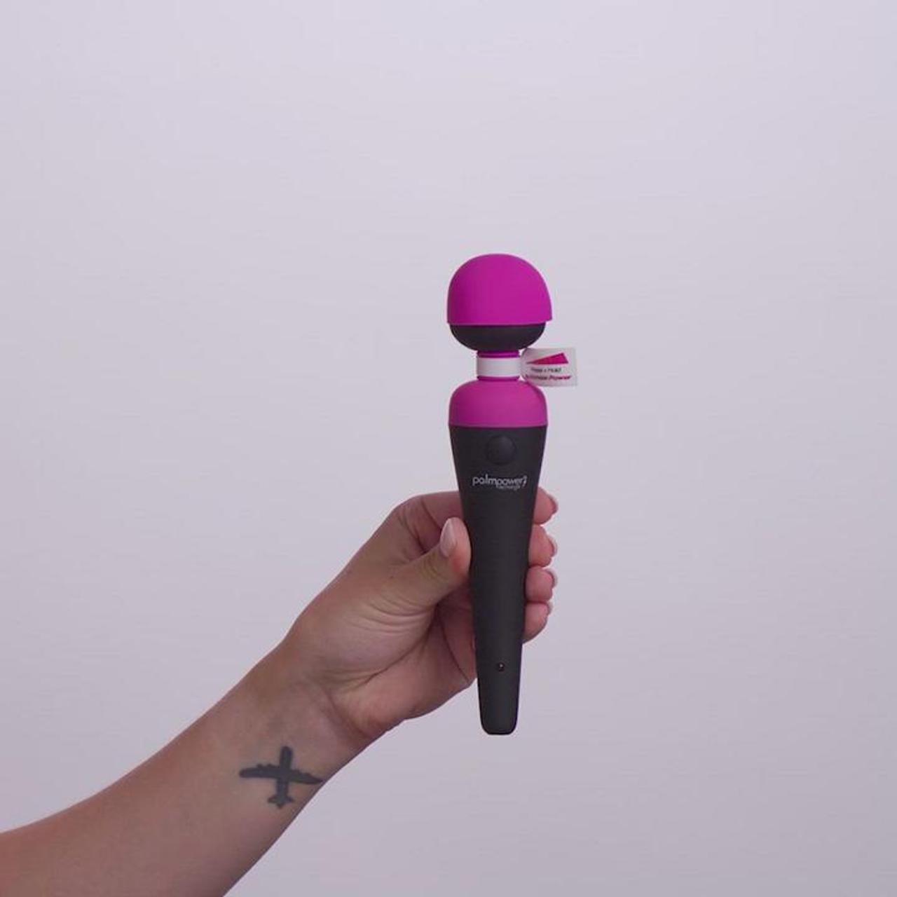 palmpower plug in vibrator Patrick J. Adams, sans Suits main image 1