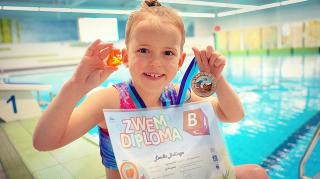 LUCiLLA AFZWEMMEN VOOR DiPLOMA-B | Bellinga Vlog #2280