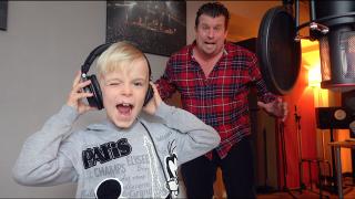 “ZET DiE HERRiE UiT! ( nieuw liedje inzingen) | Bellinga Vlog #2001