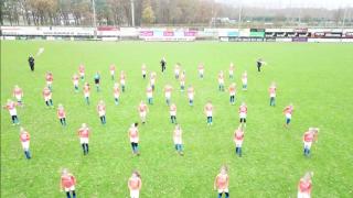 Jerusalema-challenge voetbalmeiden FC Horst