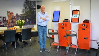 Ondernemerslounge (RTLZ) | 14.6.04 | Laurien met Hemmie Kerklingh