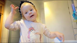 SUPER SCHATTiG HOE LUXY DiT ZELF DOET! & WE GAAN NAAR HUiS | Bellinga Vlog #1971