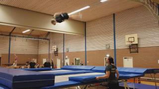 Chemene uit Harderwijk plaatst zich voor het jeugd WK trampoline springen