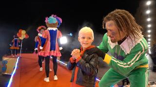 OPTREDEN VOOR SiNTERKLAAS MET COOLE PiET